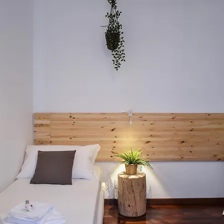 Bed & Breakfast Yourhouse S.raffaele 2 Milan