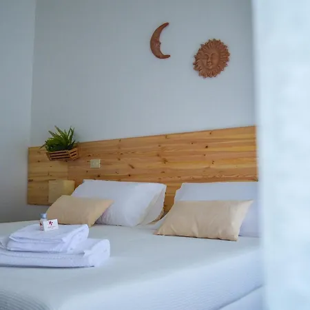 Yourhouse S.raffaele 2 Bed & Breakfast *